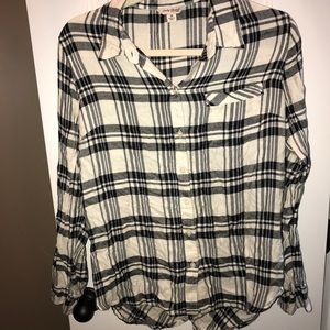 Lucky Brand cream/black flannel size M button down